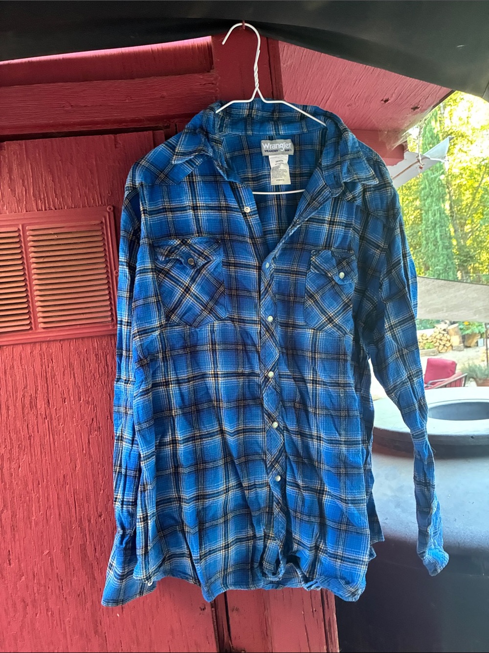 Wrangler Blue Plaid Button-Down Shirt